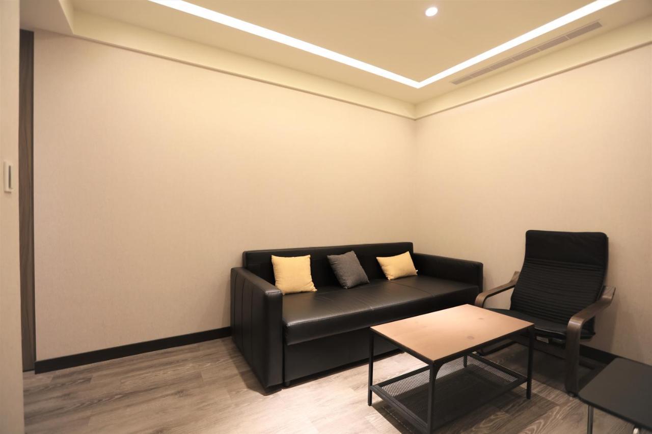 Chair Man Hotel Тайбей Екстер'єр фото